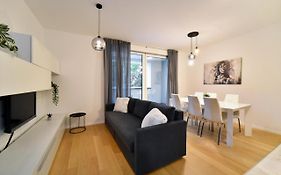 Ophelia Apartment With Parking