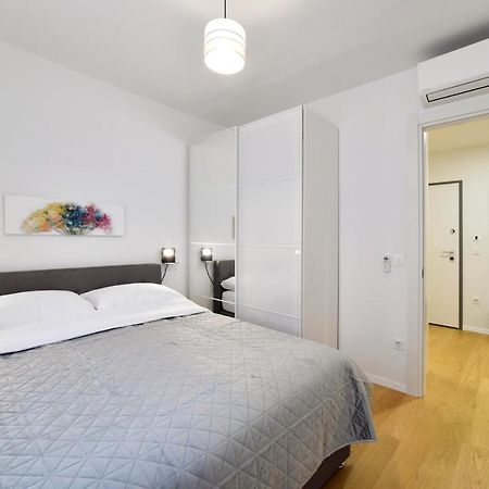 Ophelia Apartment With Parking Загреб Экстерьер фото